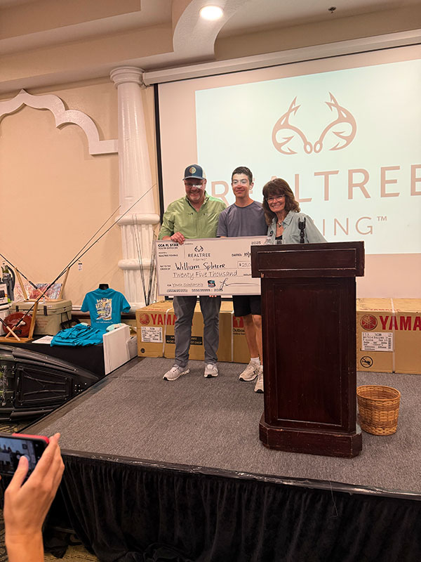 Realtree-Fishing-presenting-scholarship-Scott-Hughes-William-Spletzer-25K-winner-2025